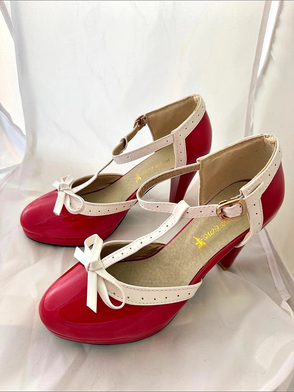 Pixie Cove Red & White Bow Mary Jane Heels
